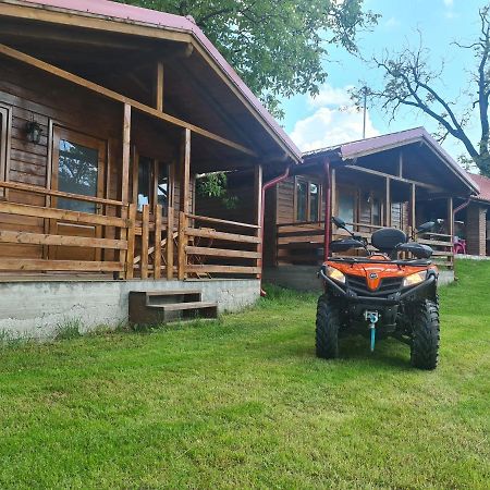 Cabanutele Din Lemn Vila Chiscau Exterior foto