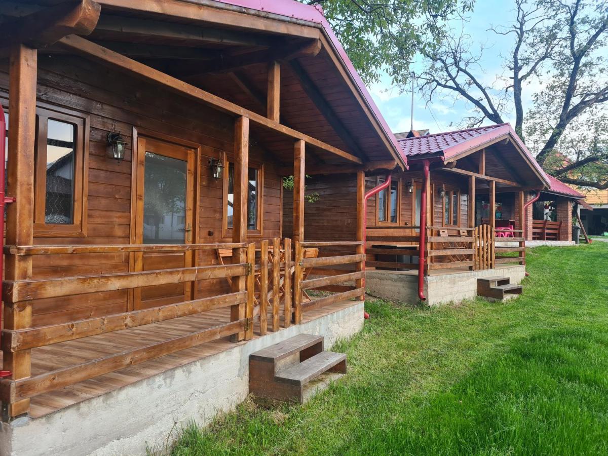 Cabanutele Din Lemn Vila Chiscau Exterior foto